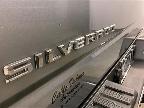 Used 2023 Chevrolet Silverado 1500 LT image 8