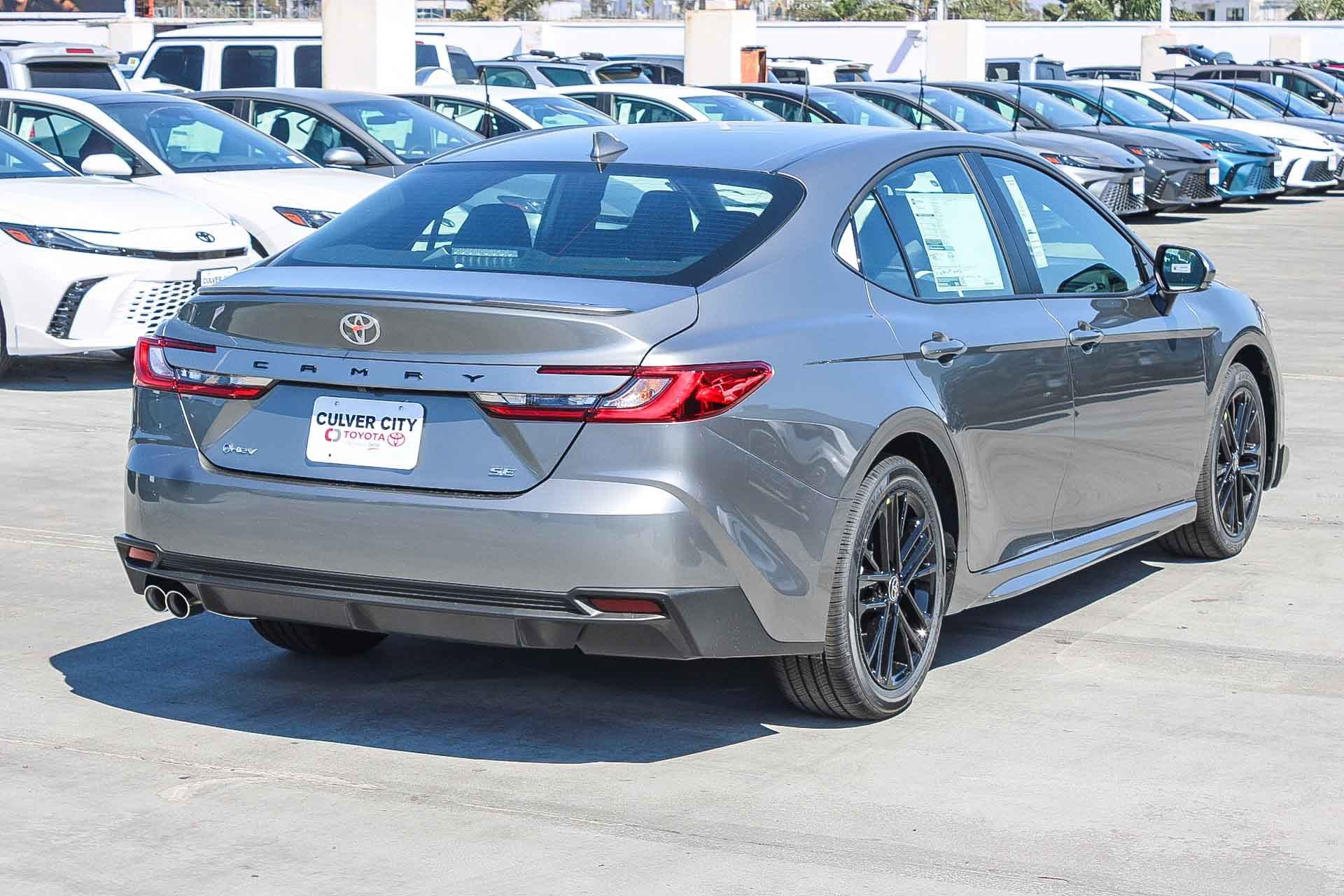 New 2026 Toyota Camry SE FWD image 9