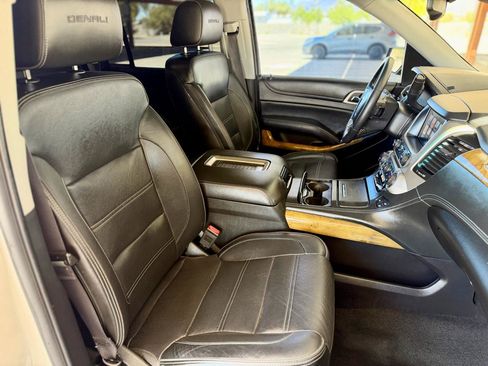 Used 2017 GMC Yukon Denali w/ Open Road Package AWD/4WD image 18