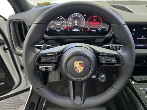 Certified 2025 Porsche Cayenne S AWD/4WD image 15