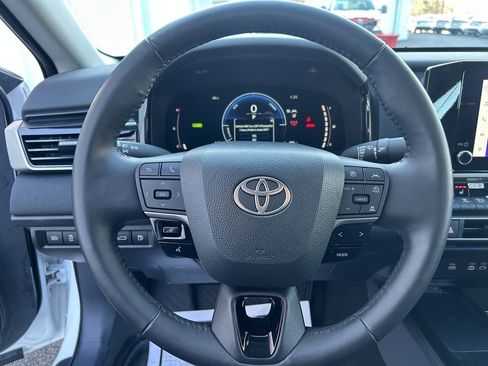 Used 2025 Toyota Camry LE image 20