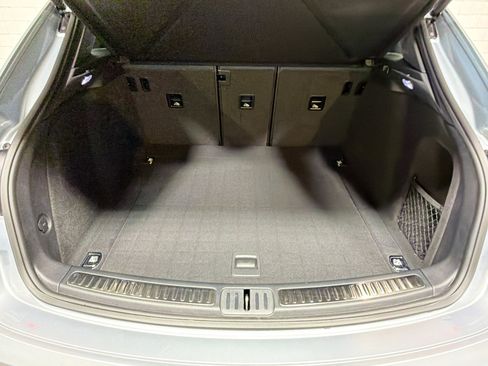 Certified 2022 Porsche Macan S image 13