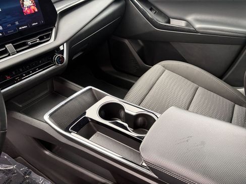 Used 2025 Chevrolet Equinox LT image 40