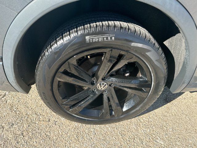 Used 2023 Volkswagen Tiguan SE R-Line AWD/4WD image 52