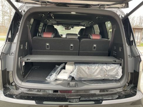 New 2026 INFINITI QX80 Autograph w/ Premium Cargo Package AWD/4WD image 28