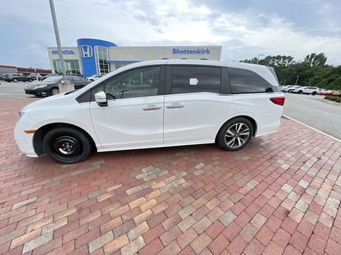 Used 2024 Honda Odyssey Touring image 12
