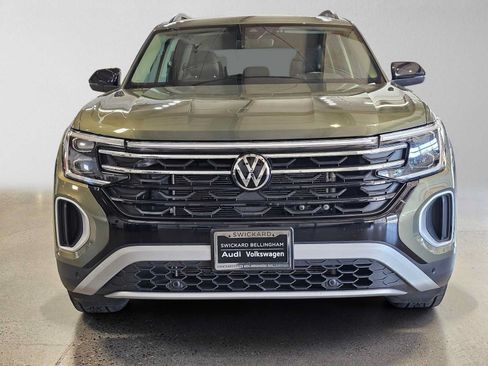 Used 2026 Volkswagen Atlas Peak Edition AWD/4WD image 8