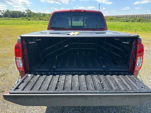 Used 2019 Nissan Frontier SV w/ Value Truck Package AWD/4WD image 12