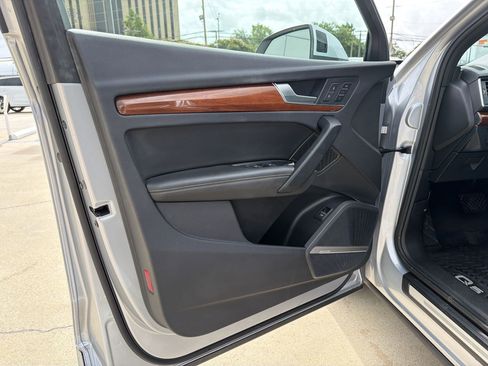 Used 2022 Audi Q5 2.0T Premium Plus AWD/4WD image 21