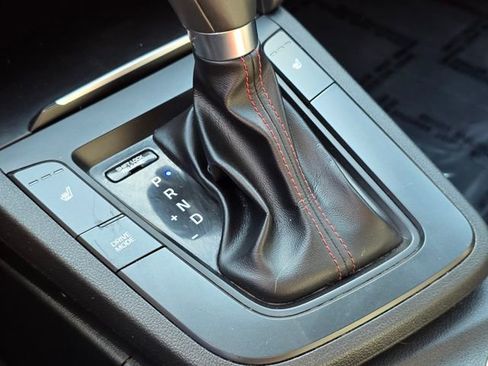 Used 2018 Hyundai Elantra Sport FWD image 33