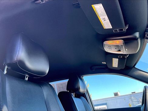 Used 2018 Jeep Grand Cherokee Limited image 28