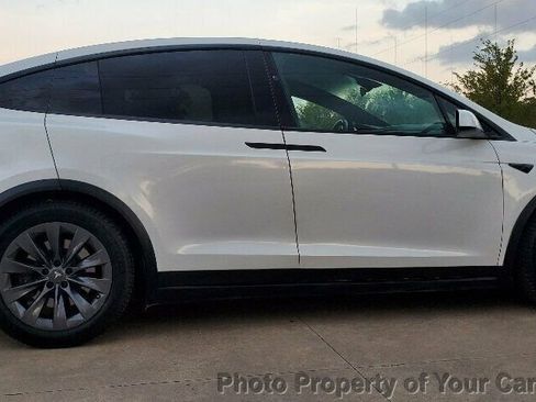Used 2017 Tesla Model X image 14