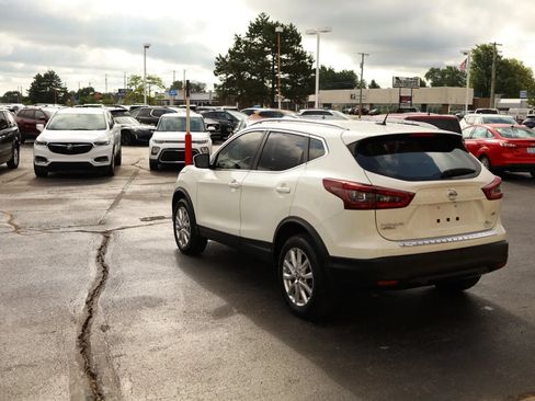 Used 2021 Nissan Rogue Sport SV FWD image 8