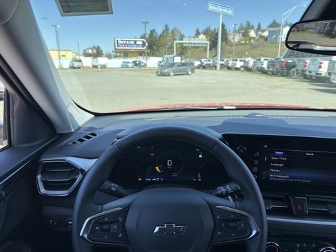 New 2026 Chevrolet TrailBlazer LT w/ Midnight Edition AWD/4WD image 13