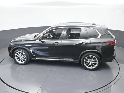 Used 2025 BMW X5 xDrive50e AWD/4WD image 54