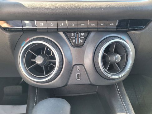 Used 2023 Chevrolet Blazer LT w/ LPO, Floor Liner Package FWD image 28