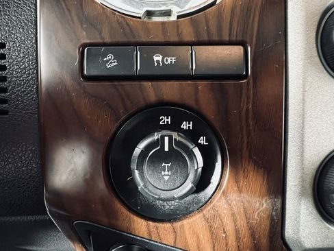 Used 2015 Ford F350 Lariat w/ Lariat Ultimate Package image 26