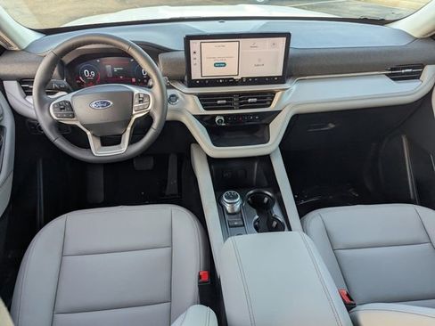 New 2026 Ford Explorer Active w/ Active Comfort Package image 5