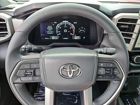 Used 2025 Toyota Tundra Limited AWD/4WD image 18