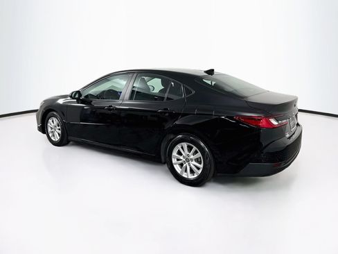 Used 2025 Toyota Camry LE FWD image 5