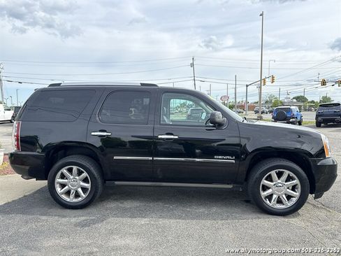 Used 2012 GMC Yukon Denali AWD/4WD image 4