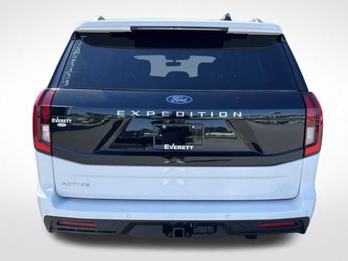 New 2026 Ford Expedition Active RWD image 3