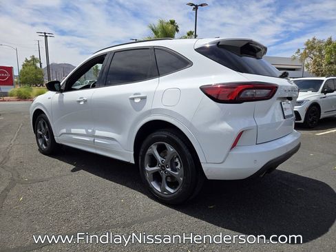 Used 2023 Ford Escape ST-Line w/ Tech Pack #1 AWD/4WD image 4
