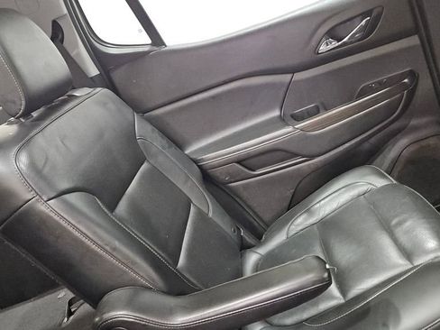 Used 2019 GMC Acadia SLT w/ Black Edition image 14