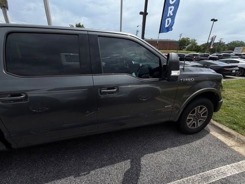 Used 2017 Ford F150 Lariat w/ Equipment Group 502A Luxury AWD/4WD image 3