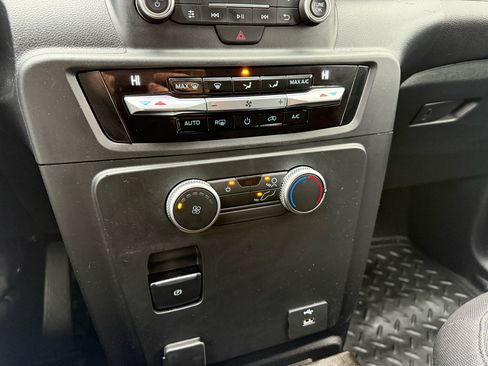 Used 2022 Ford Explorer AWD image 16