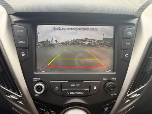 Used 2016 Hyundai Veloster w/ Option Group 03 FWD image 18