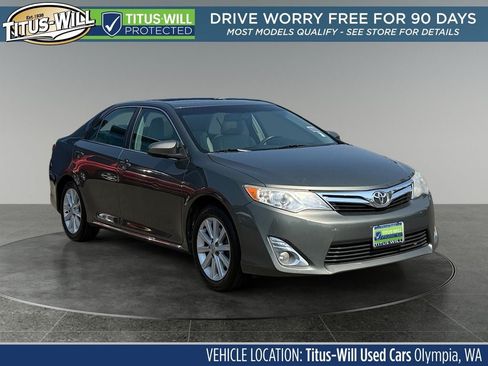 Used 2012 Toyota Camry XLE w/ Leather Pkg FWD image 1