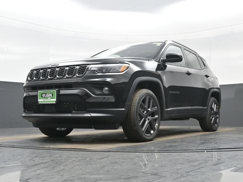 New 2026 Jeep Compass Latitude AWD/4WD image 14