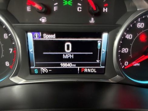 Used 2019 Chevrolet Traverse LT w/ LT Premium Package FWD image 15