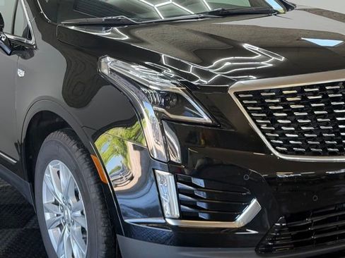 Used 2025 Cadillac XT5 Luxury w/ LPO, Floor Liner Package FWD image 3
