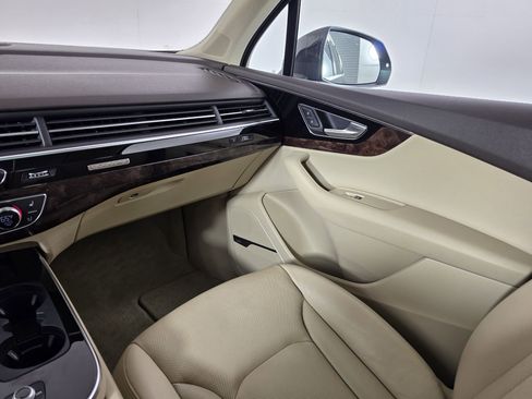Used 2019 Audi Q7 3.0T Prestige w/ Prestige Package AWD/4WD image 45
