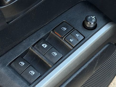 Used 2019 Toyota Tacoma SR5 image 20