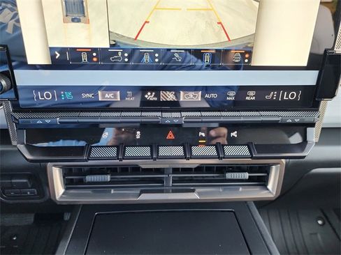 New 2025 GMC Hummer EV 2X image 22