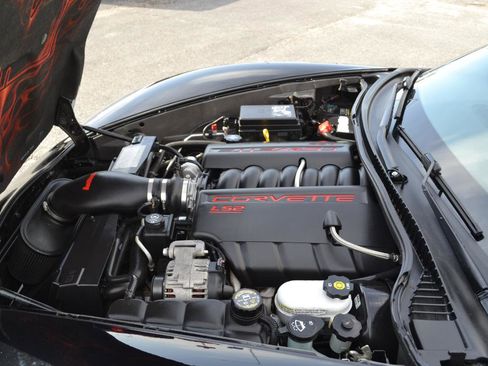 Used 2006 Chevrolet Corvette Convertible w/ Preferred Equipment Group RWD image 29