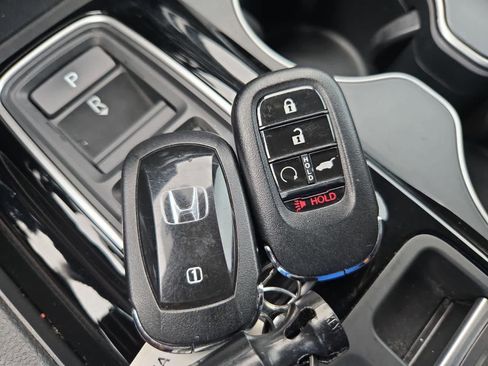 Used 2024 Honda Pilot Elite image 34