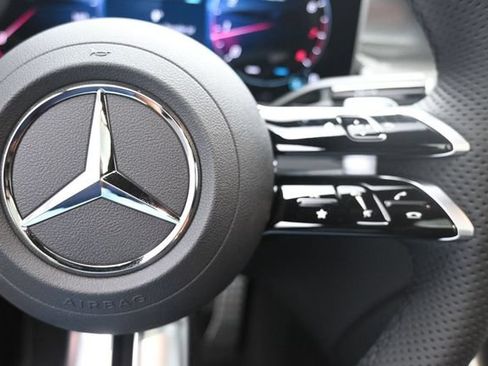 Used 2026 Mercedes-Benz GLC 300 image 14