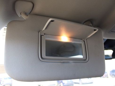 Used 2019 Nissan Rogue SV image 43