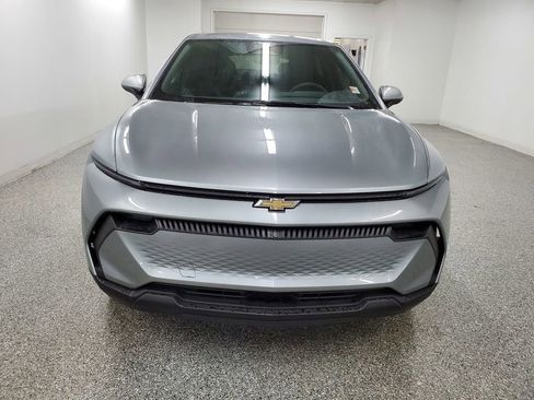 New 2026 Chevrolet Equinox EV LT image 2