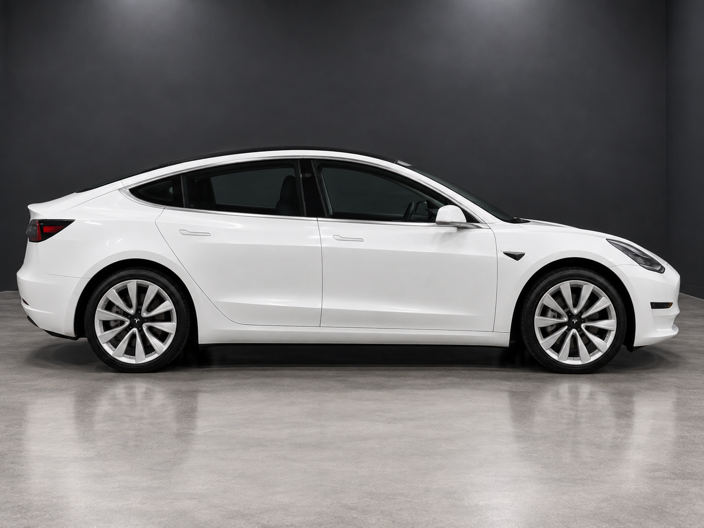 Used 2019 Tesla Model 3 Standard Range Plus RWD image 3