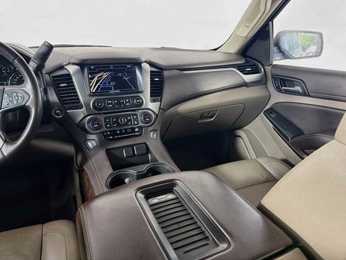 Used 2016 Chevrolet Tahoe LT w/ Luxury Package AWD/4WD image 22