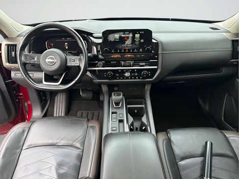 Used 2022 Nissan Pathfinder Platinum w/ Cargo Package FWD image 26