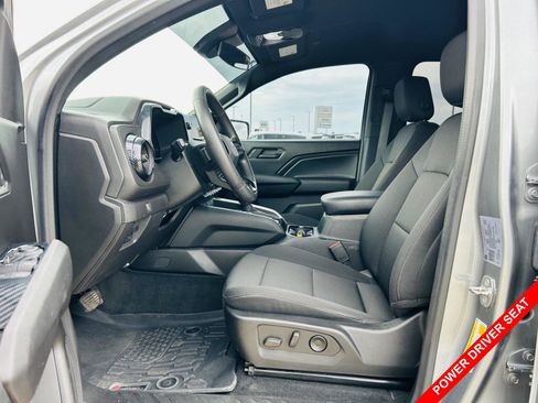 Used 2023 Chevrolet Colorado Trail Boss w/ Advanced Trailering Package AWD/4WD image 3