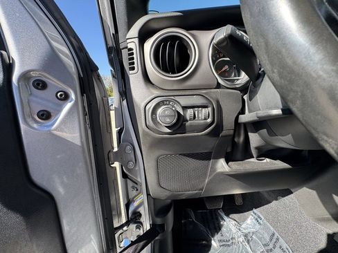 Used 2020 Jeep Gladiator Sport w/ Quick Order Package 24S image 19