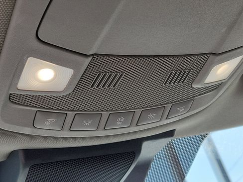 Used 2020 Ford F150 XLT image 19