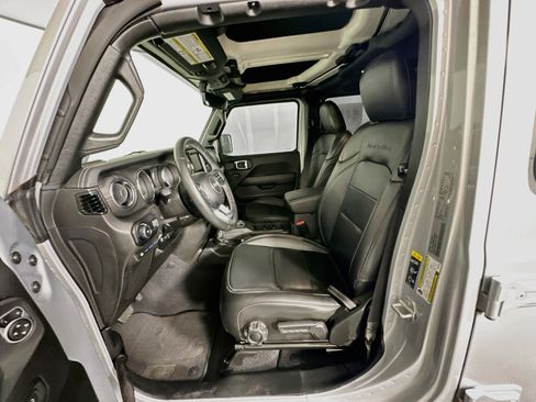 Used 2023 Jeep Wrangler Unlimited Sahara w/ Cold Weather Group AWD/4WD image 13